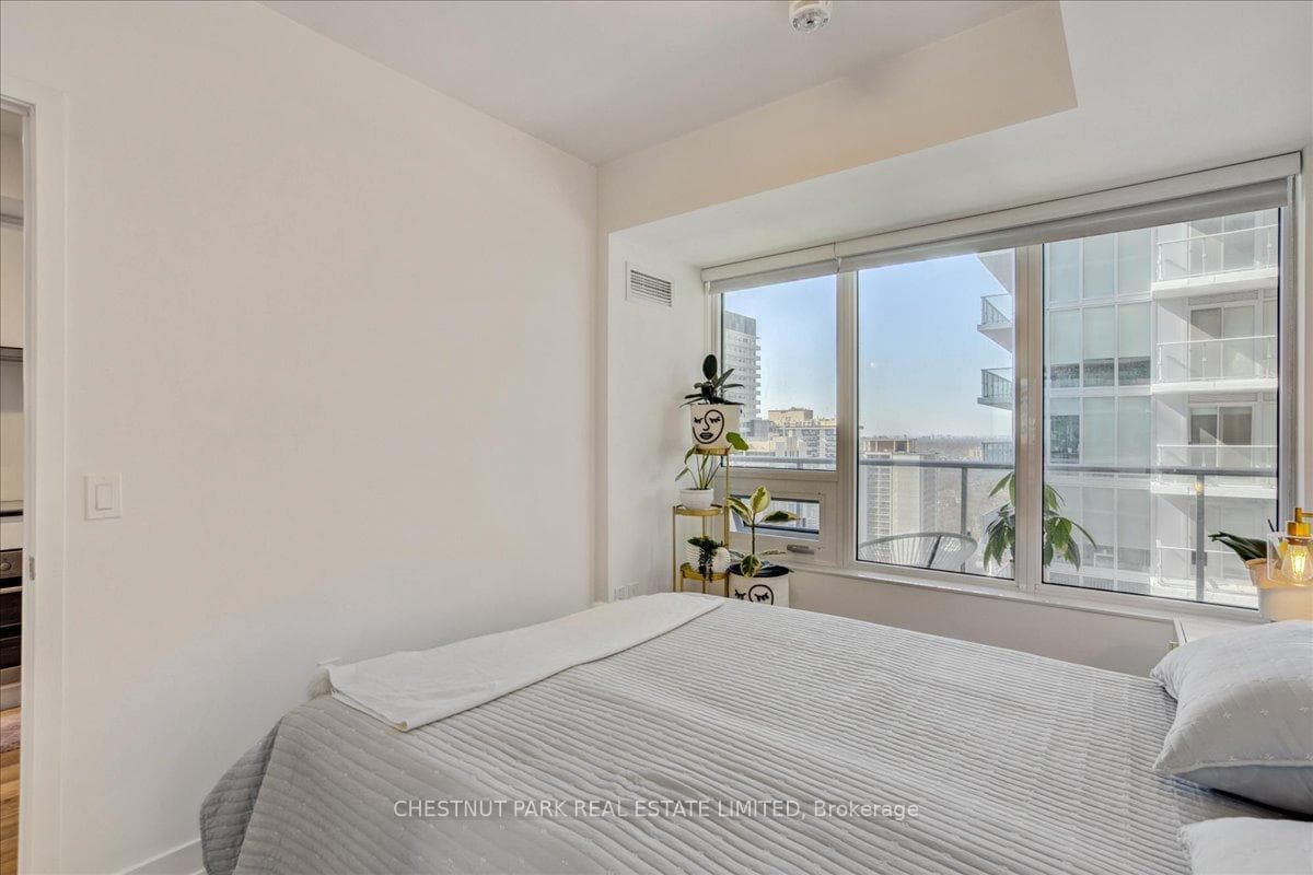 195 Redpath Avenue Unit 2413 photo 10