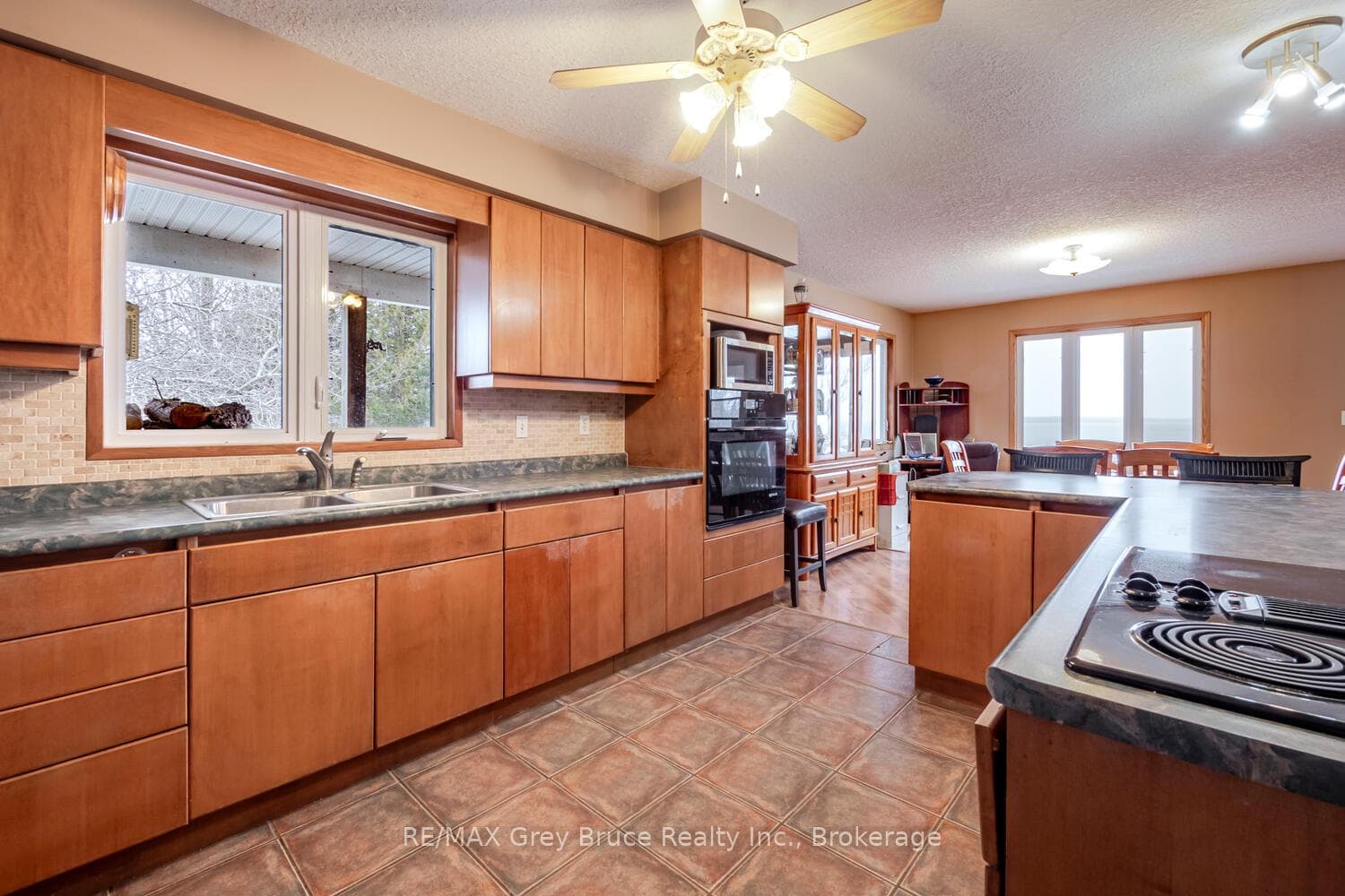 504240 Grey Road 1 Road photo 19