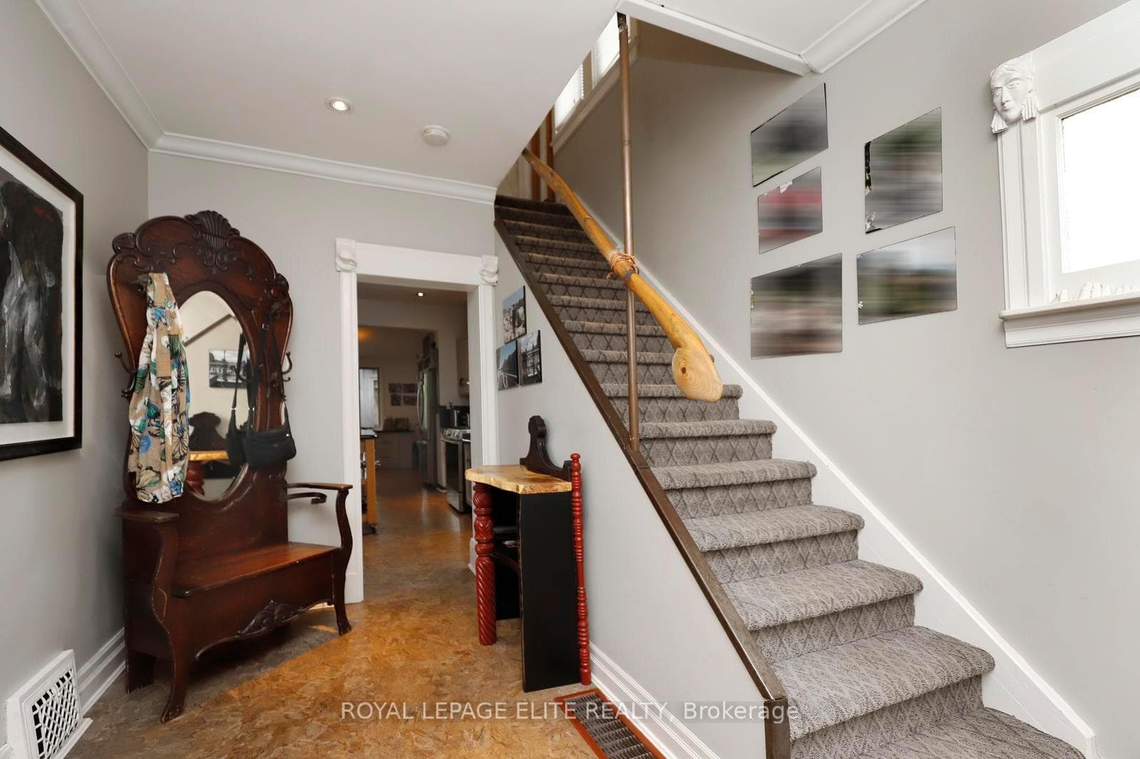 174 Owen Street photo 4