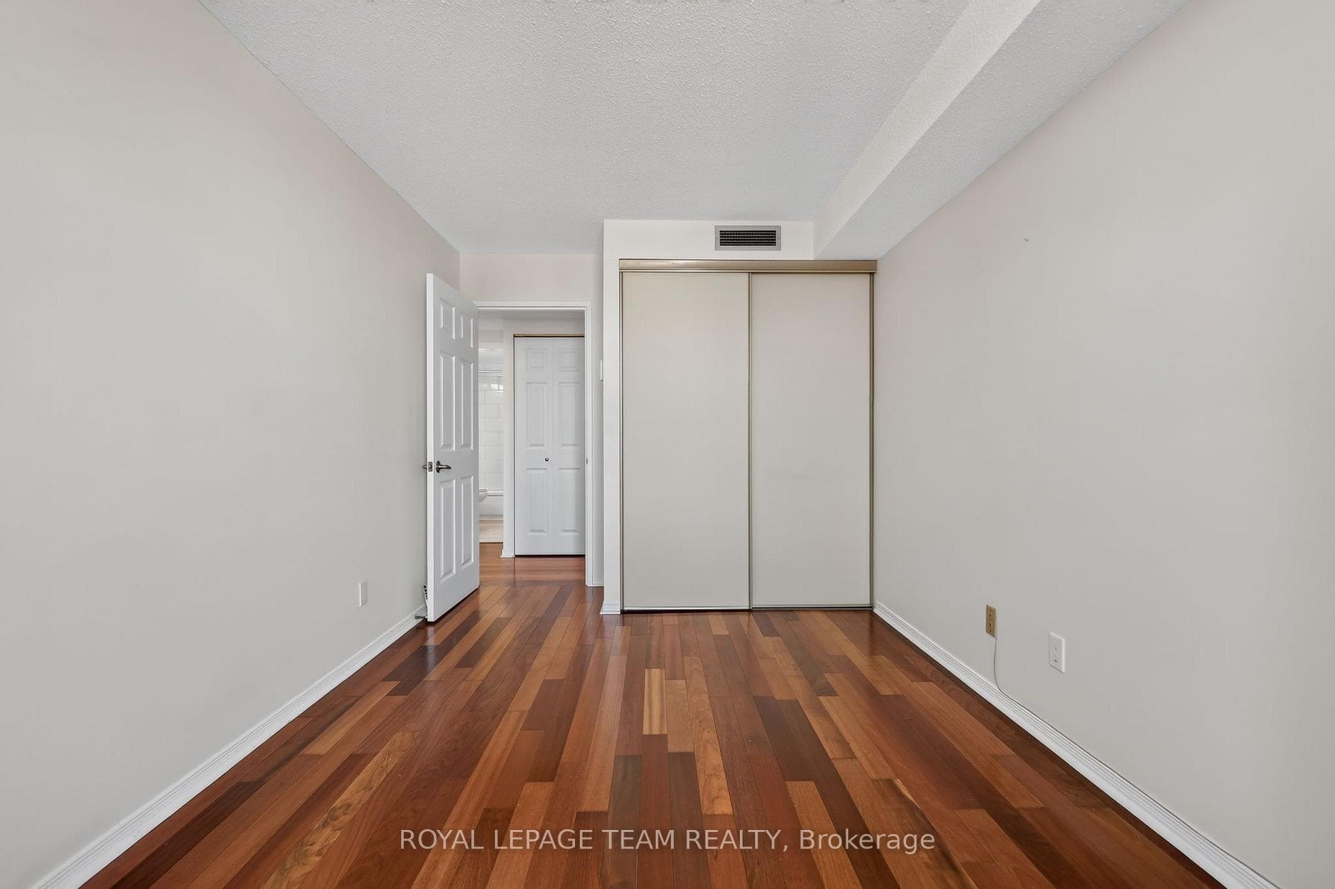 215 Parkdale Avenue Unit 601 photo 22