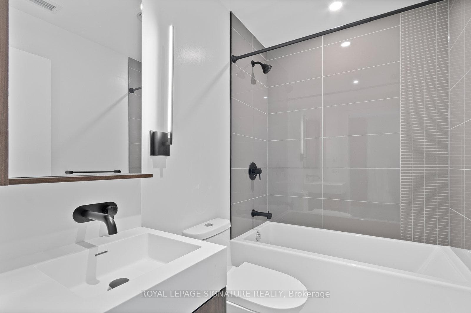 127 Broadway Avenue Unit 1205 photo 15