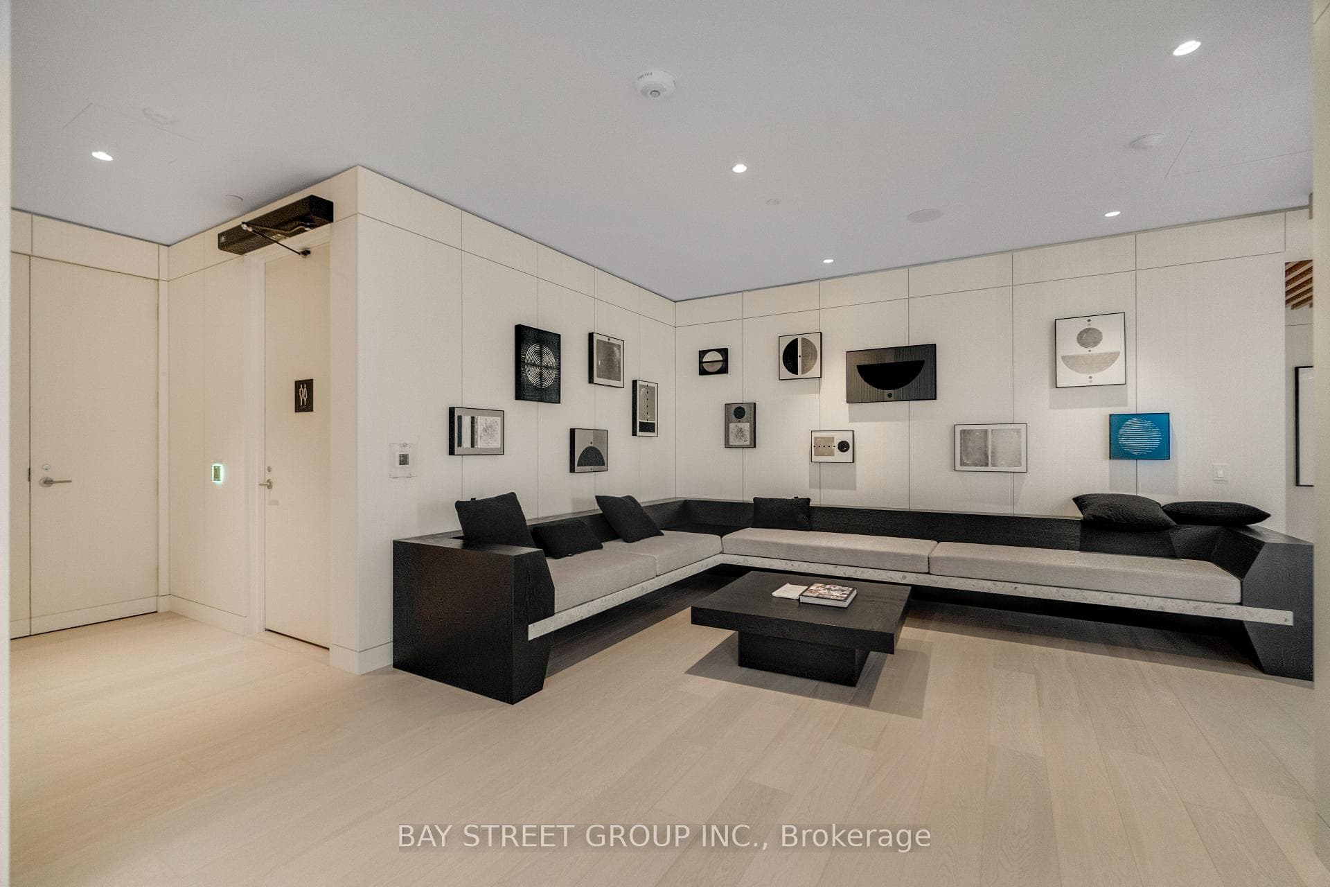 110 Broadway Avenue Unit 1813S photo 37