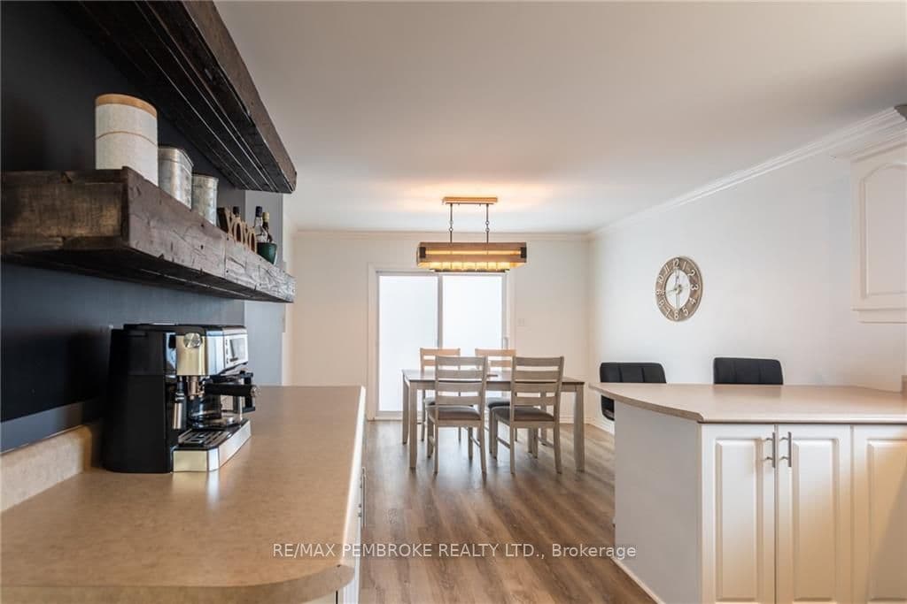 46 BRIARWOOD Drive photo 8