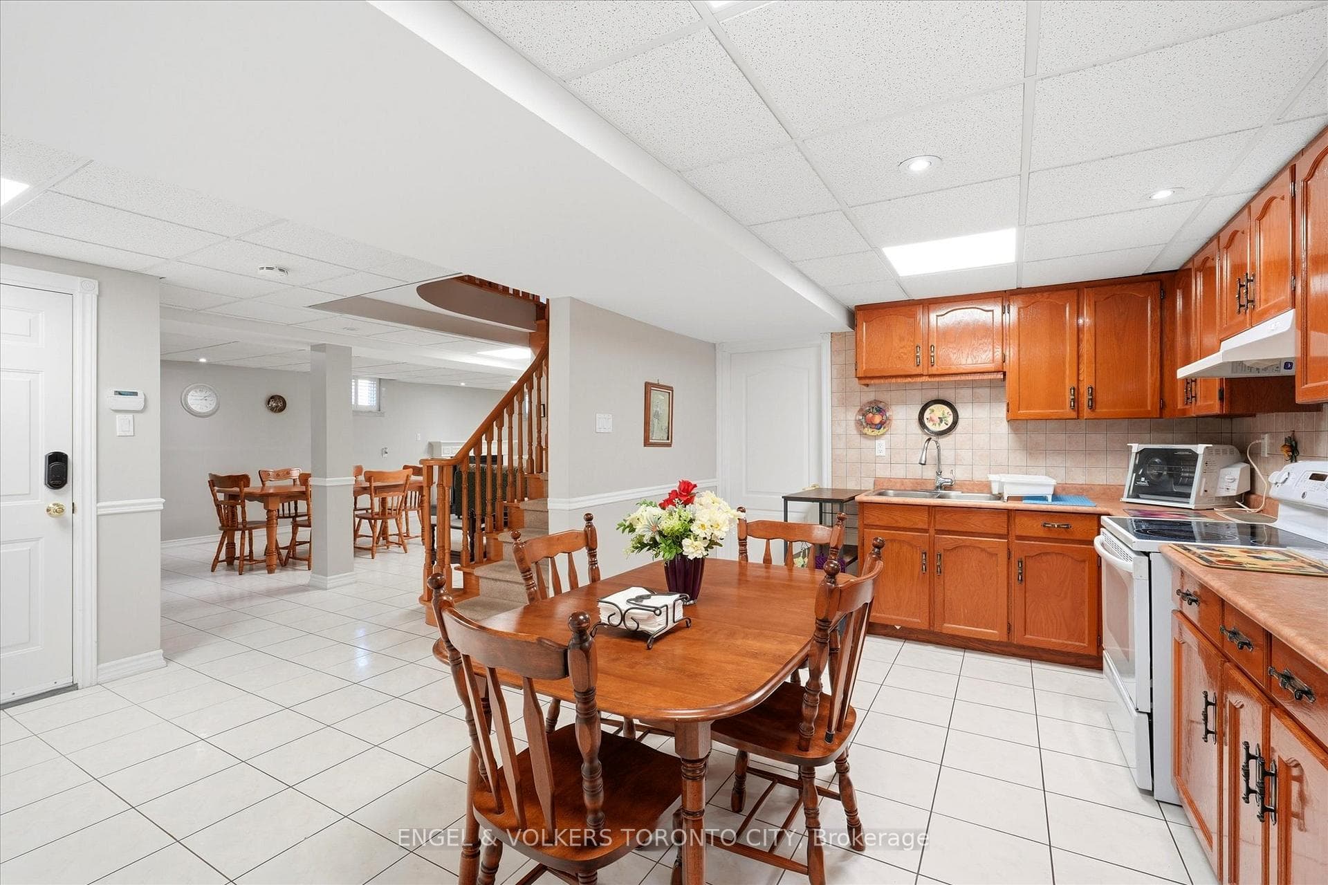 90 Gardner Place photo 36