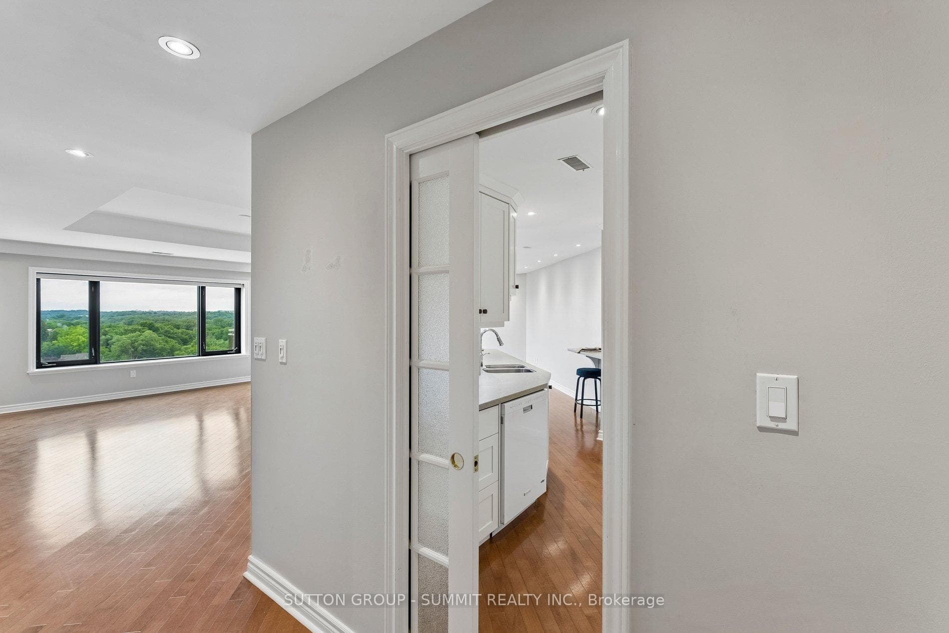 19 KING Street Unit 1102 photo 7