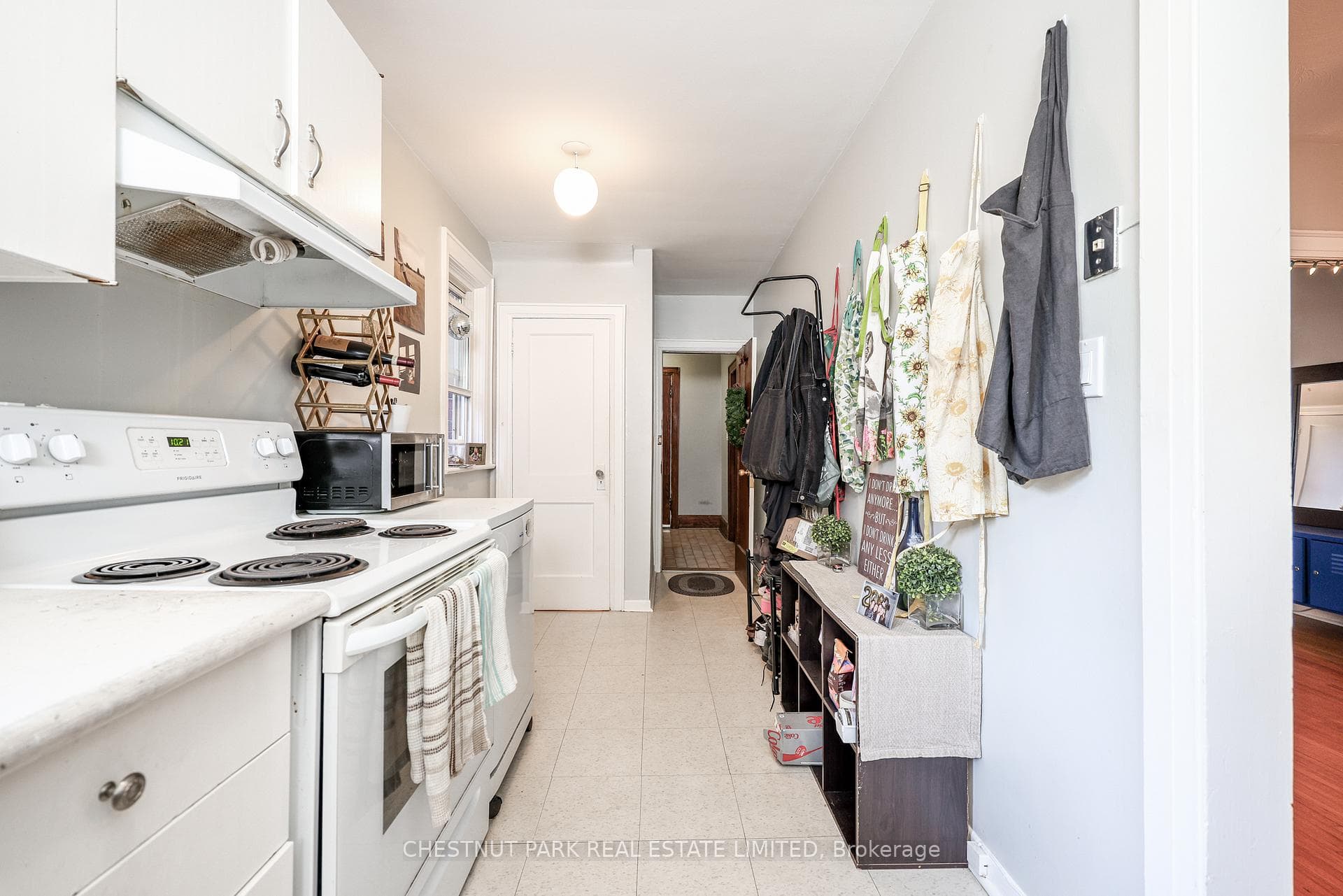 191 Castlefield Avenue photo 10