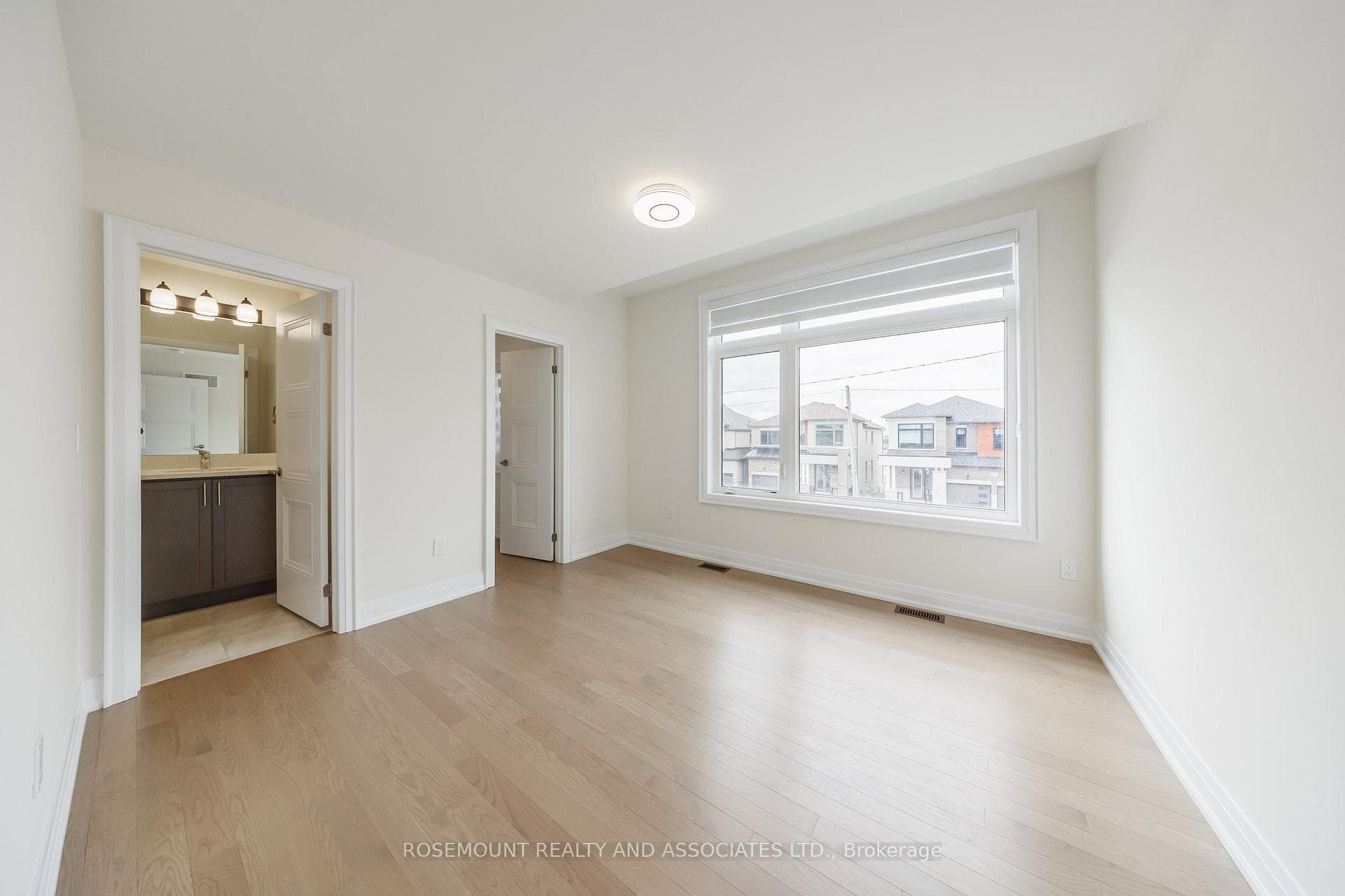19 Wesley Brooks Street photo 23