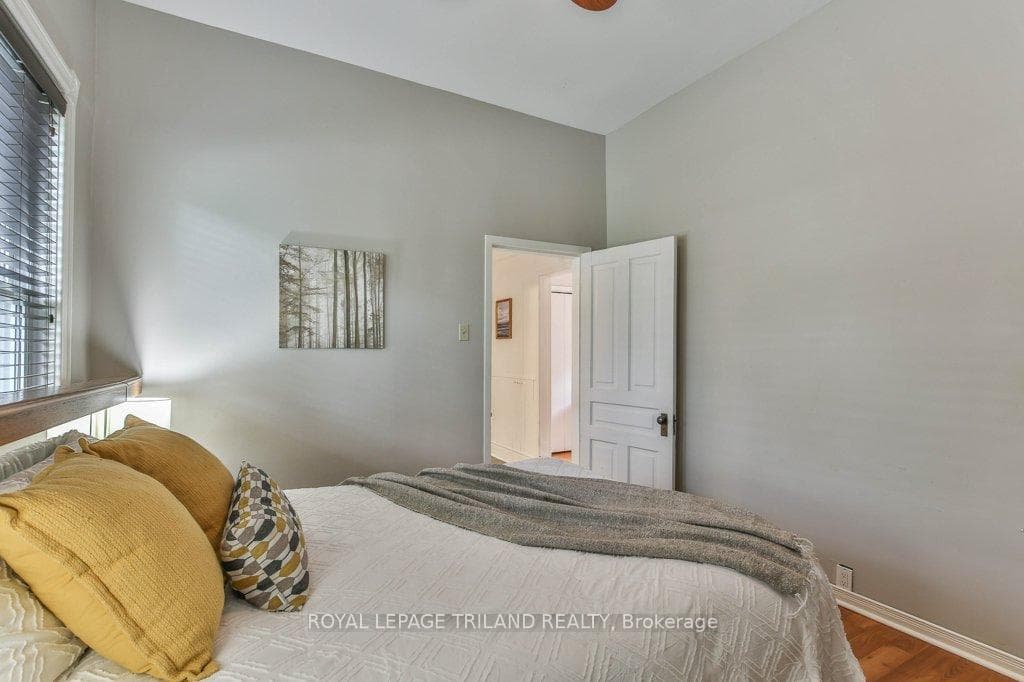 52 EASTMAN Avenue photo 25