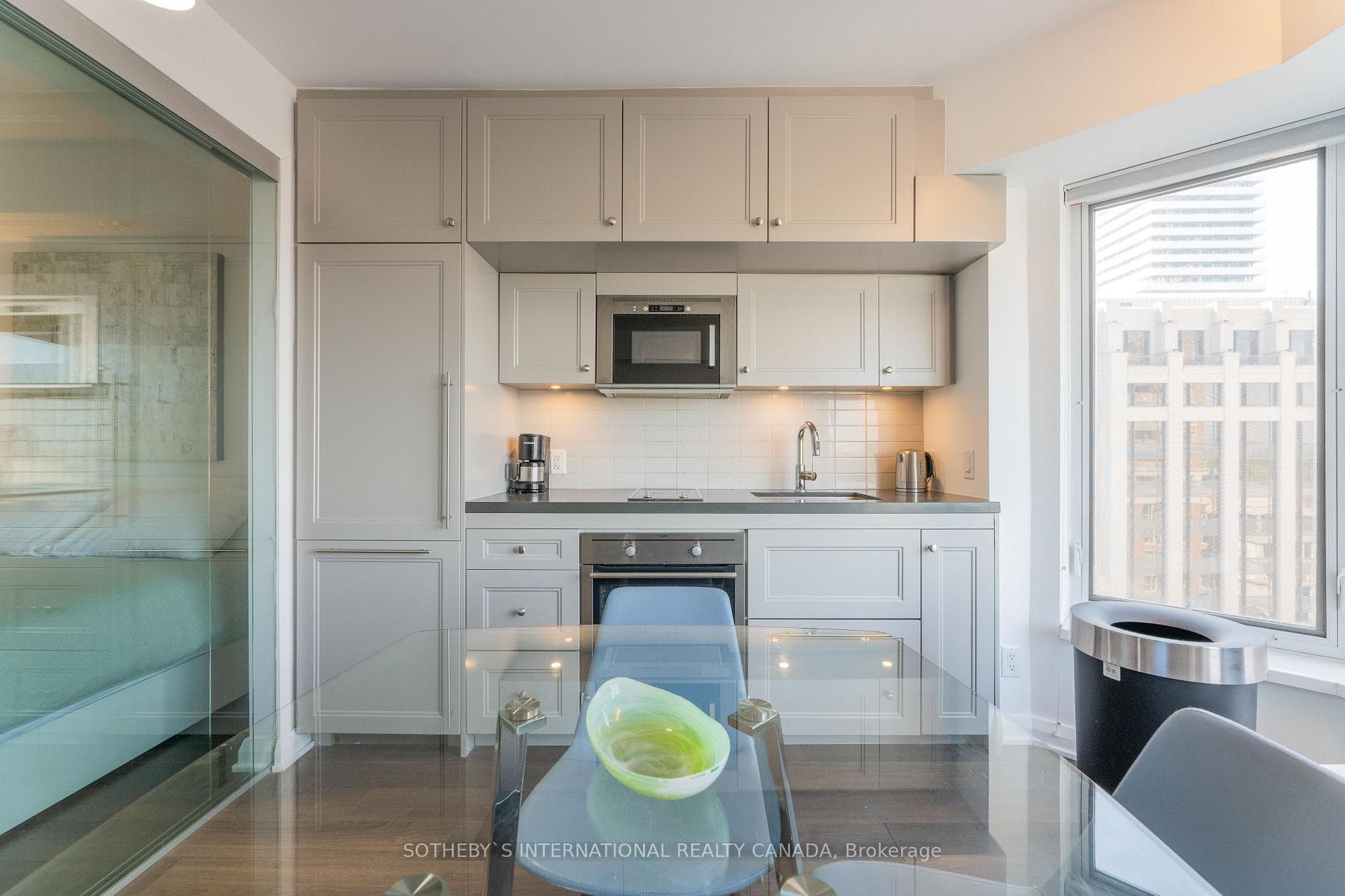 155 Yorkville Avenue Unit 1116 photo 6