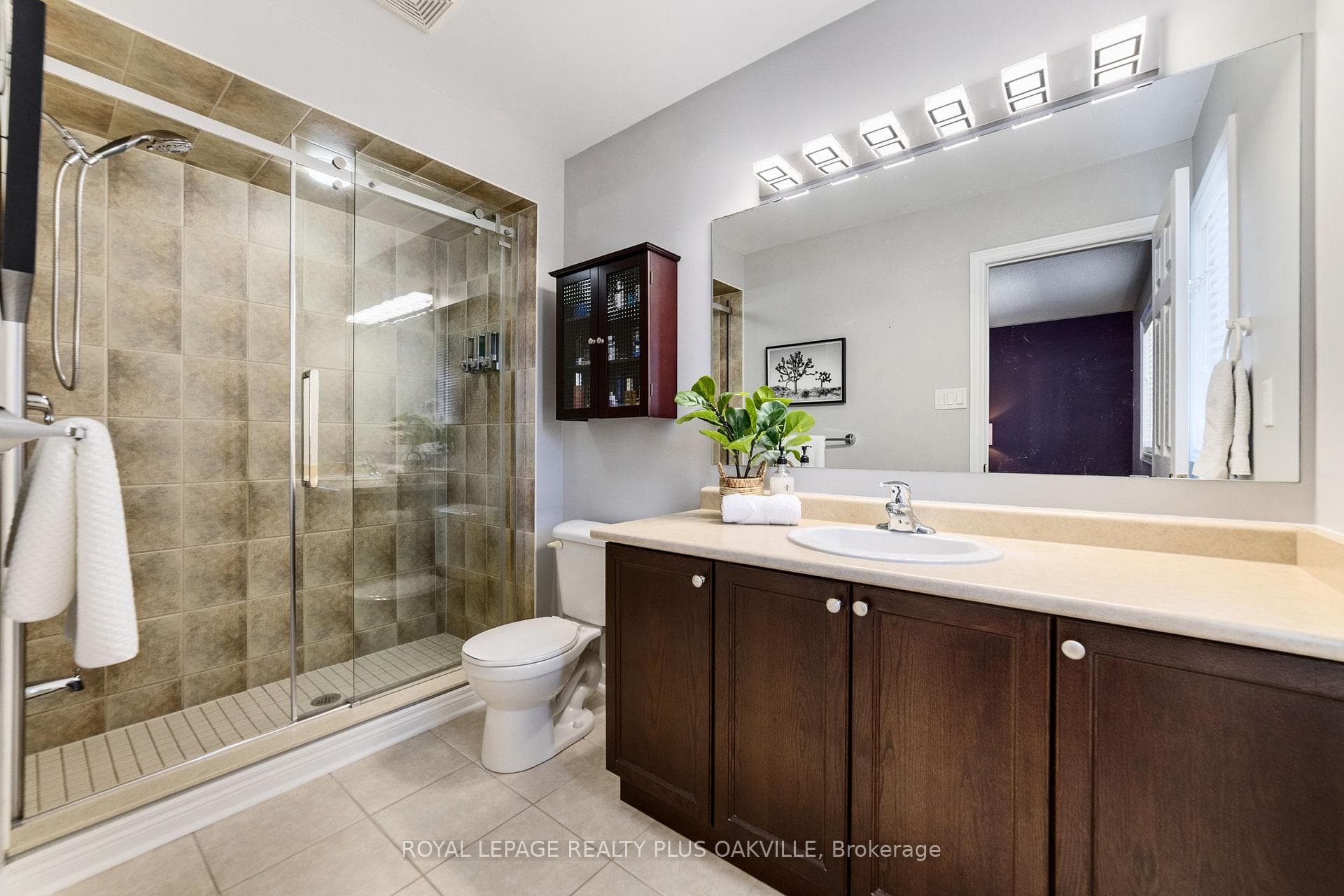 2427 Montagne Avenue photo 25
