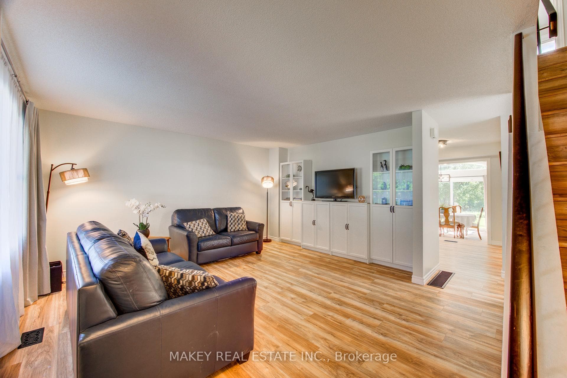 410 Odlum Drive photo 9