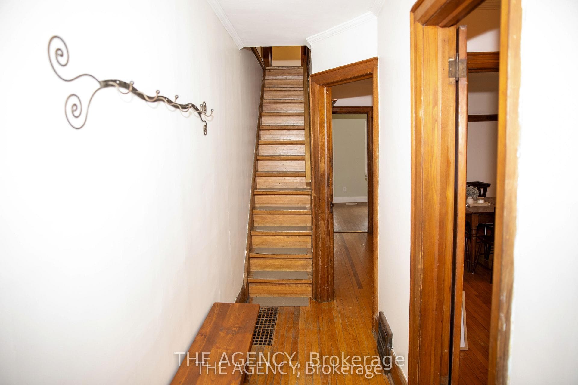 30 Falwyn Avenue photo 22
