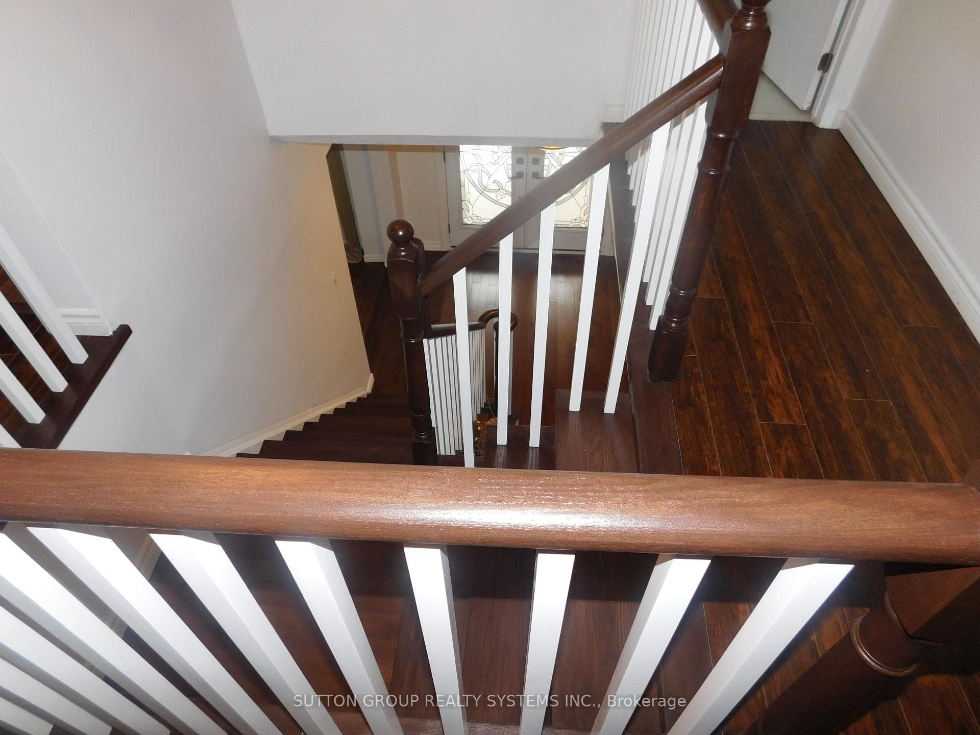 284 Andrew Street photo 16