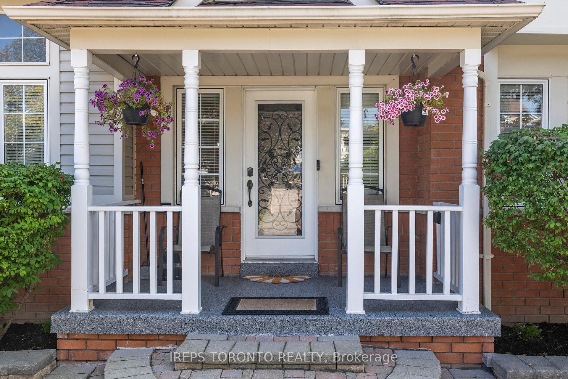 2 Whitewater Street photo 2
