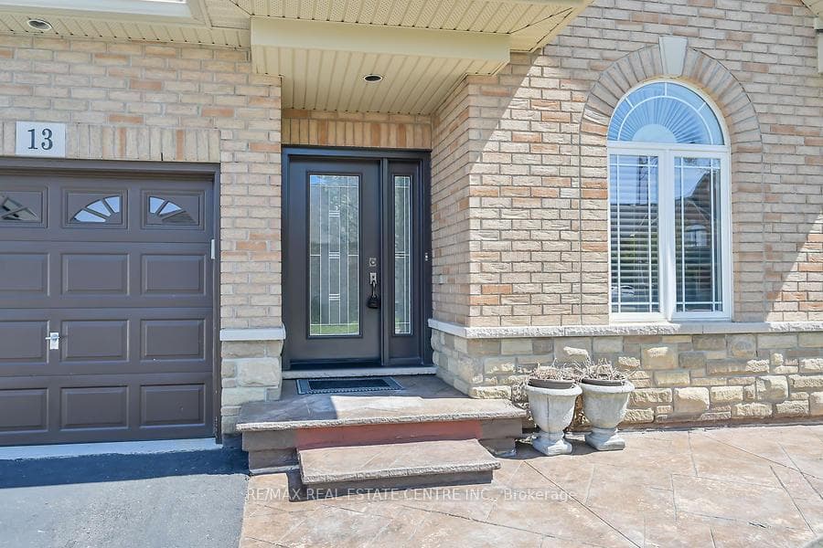 13 Periwinkle Drive photo 2