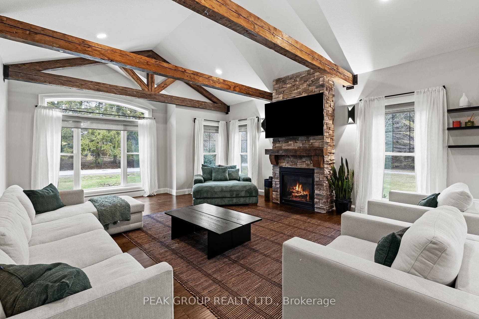 662 Foss Road photo 19