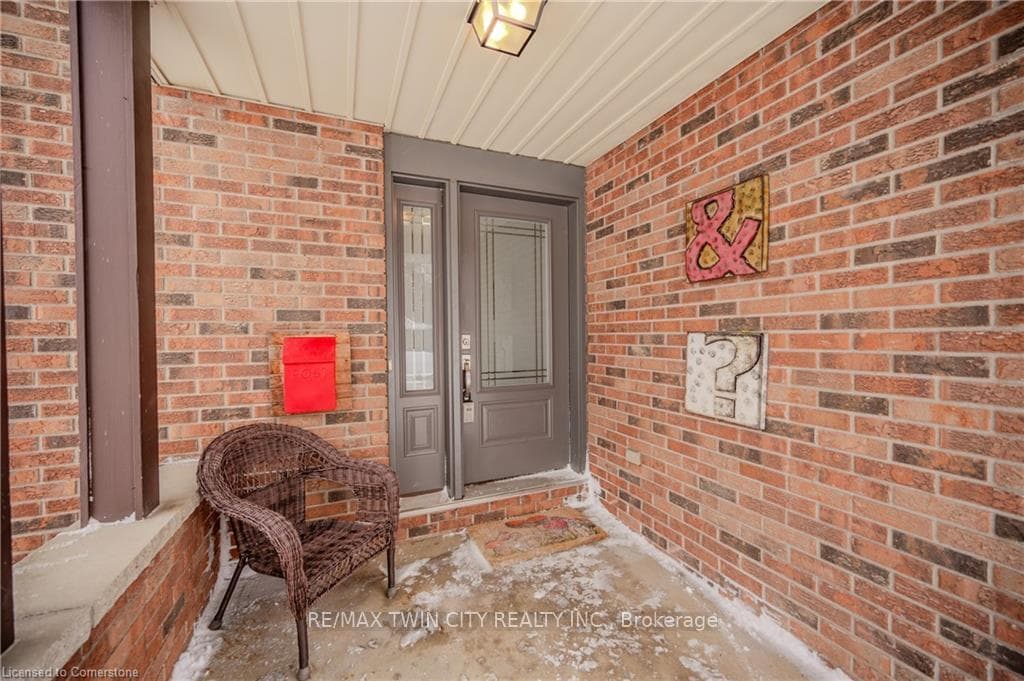 45 Ridgeview Crescent photo 4