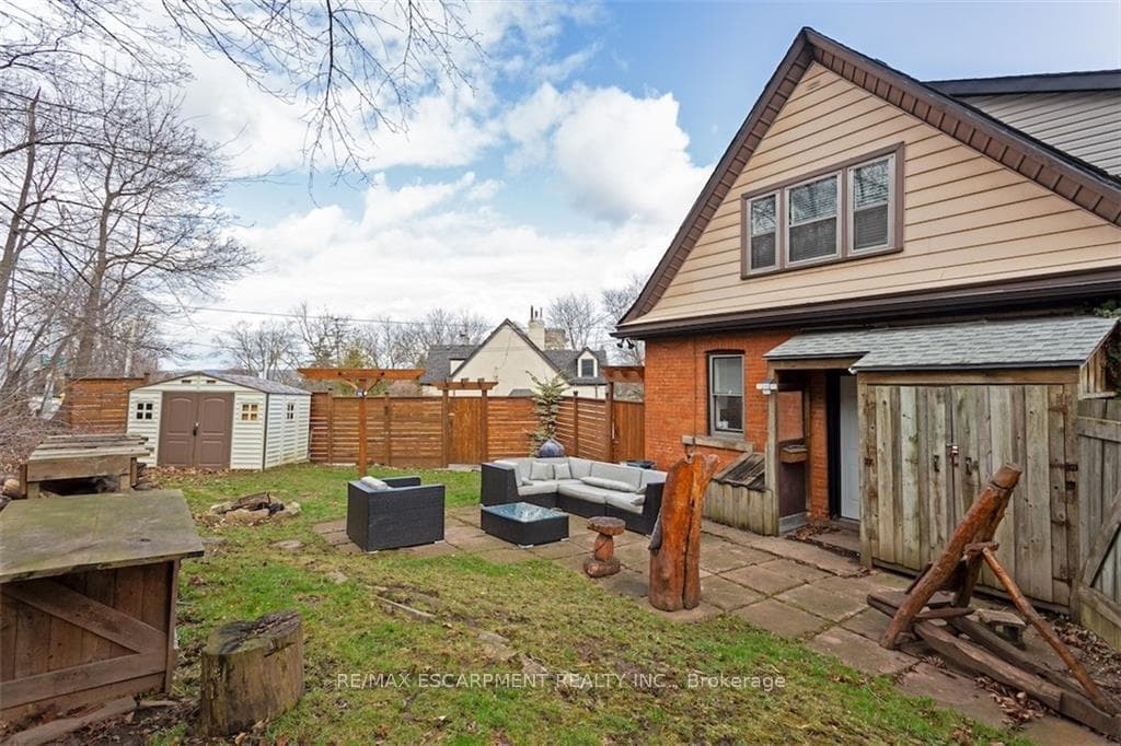 363 James Street photo 31