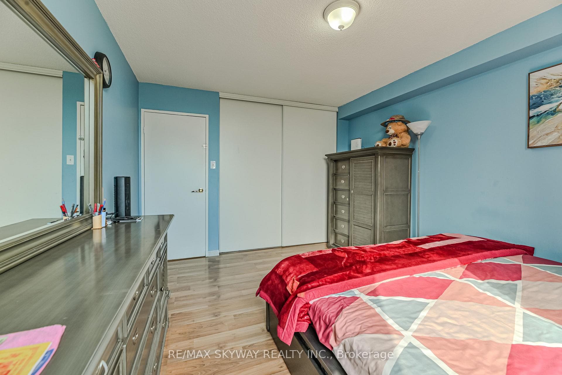 18 Knightsbridge Road Unit 510 photo 24