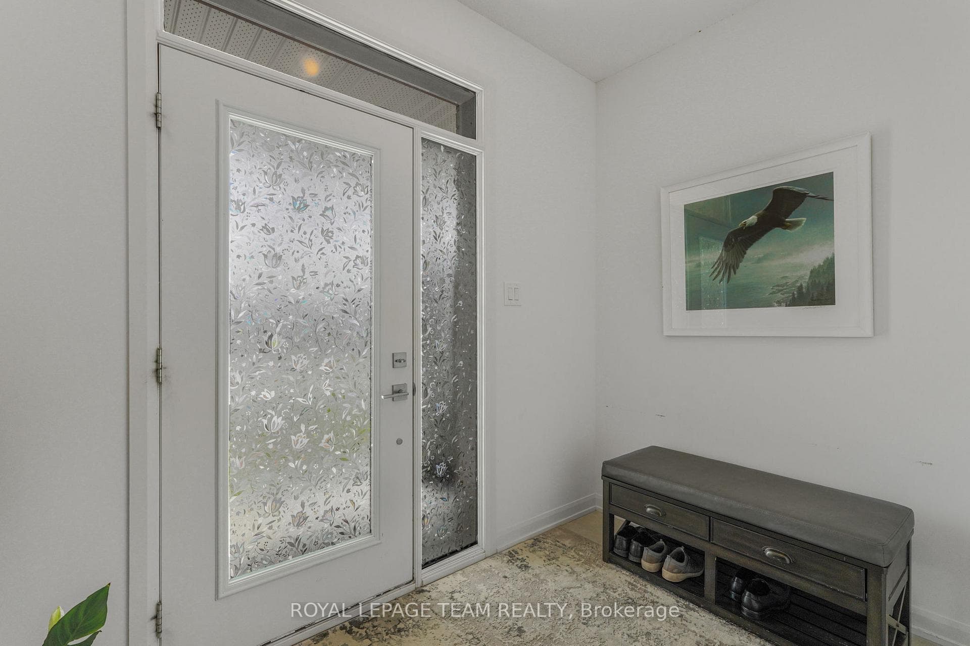 376 Sterling Avenue photo 2