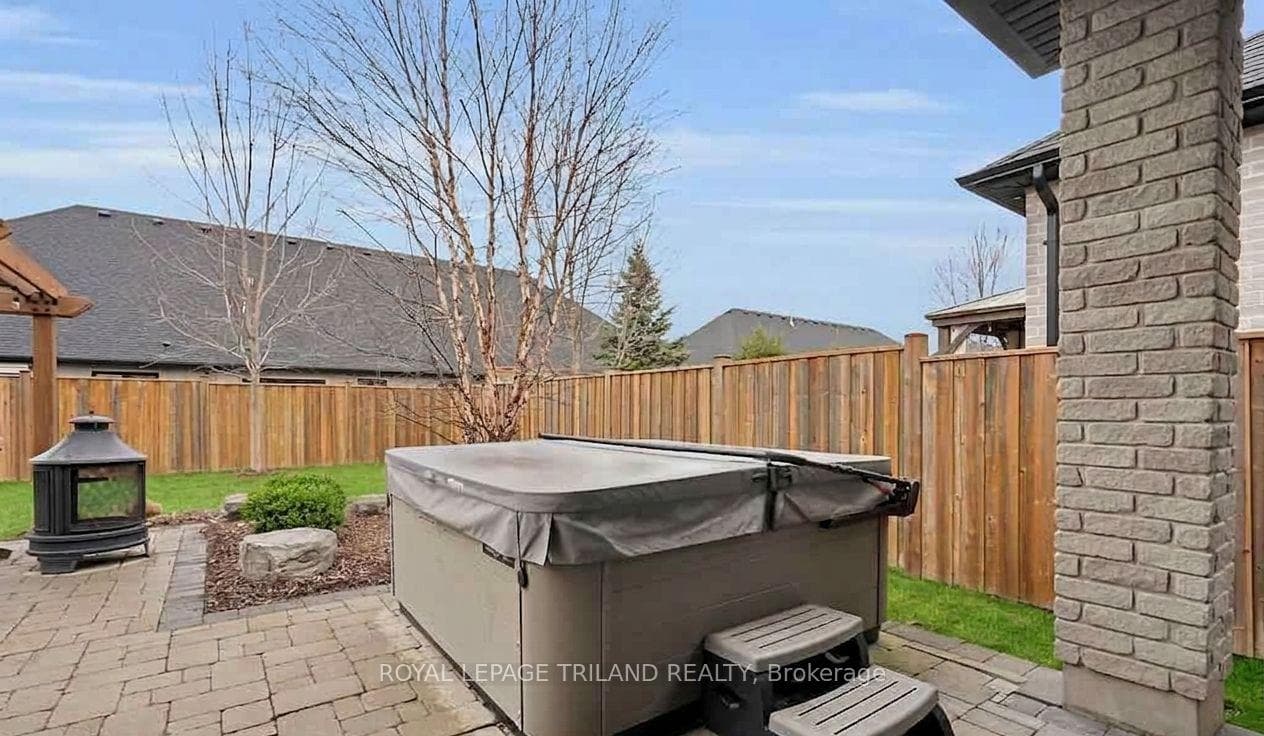 9861 GLENDON Drive Unit 218 photo 43