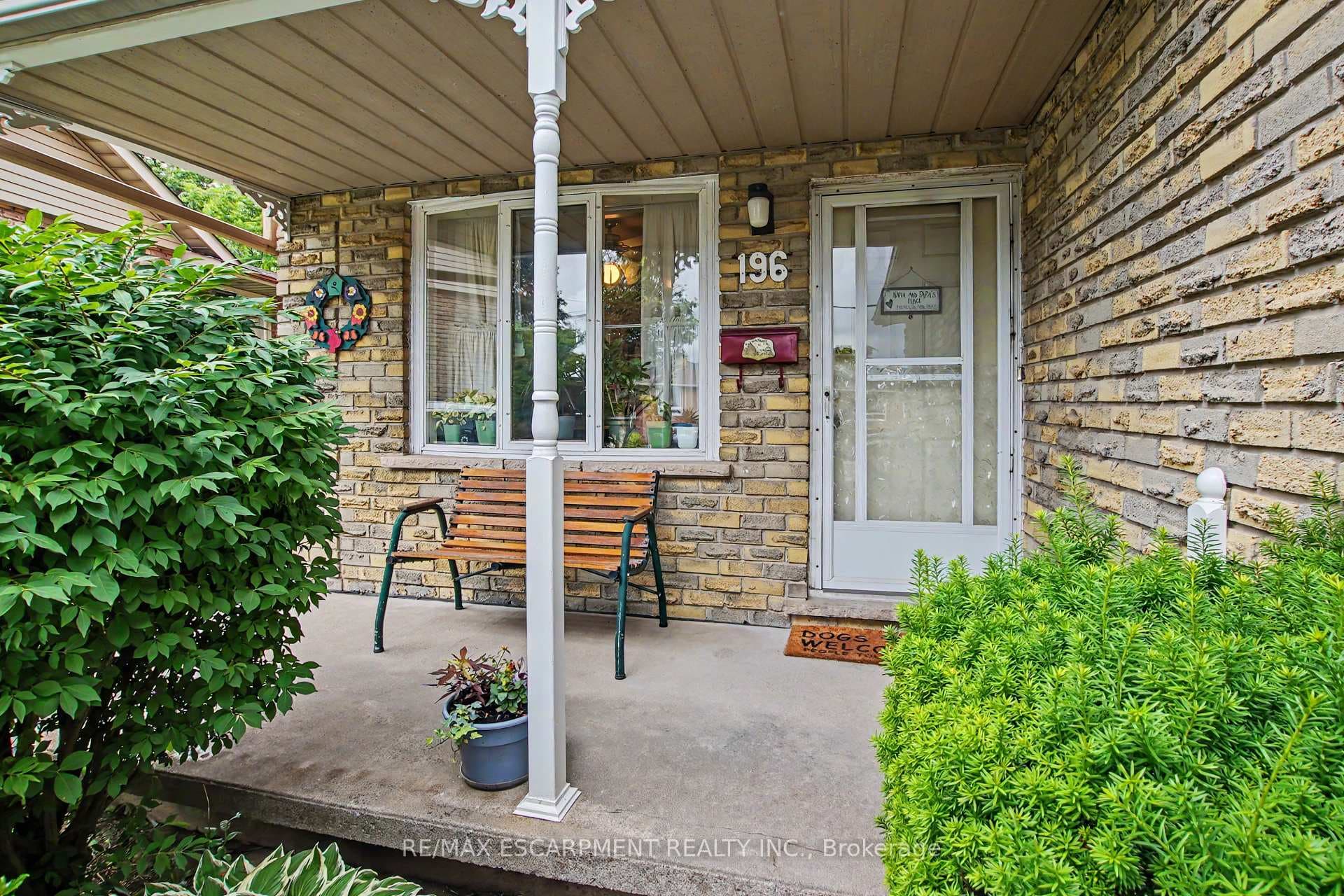 196 Guildwood Drive photo 3
