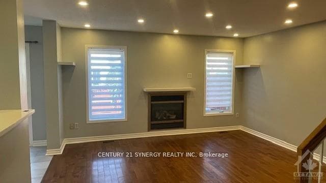 13 BARNSTONE Drive photo 3
