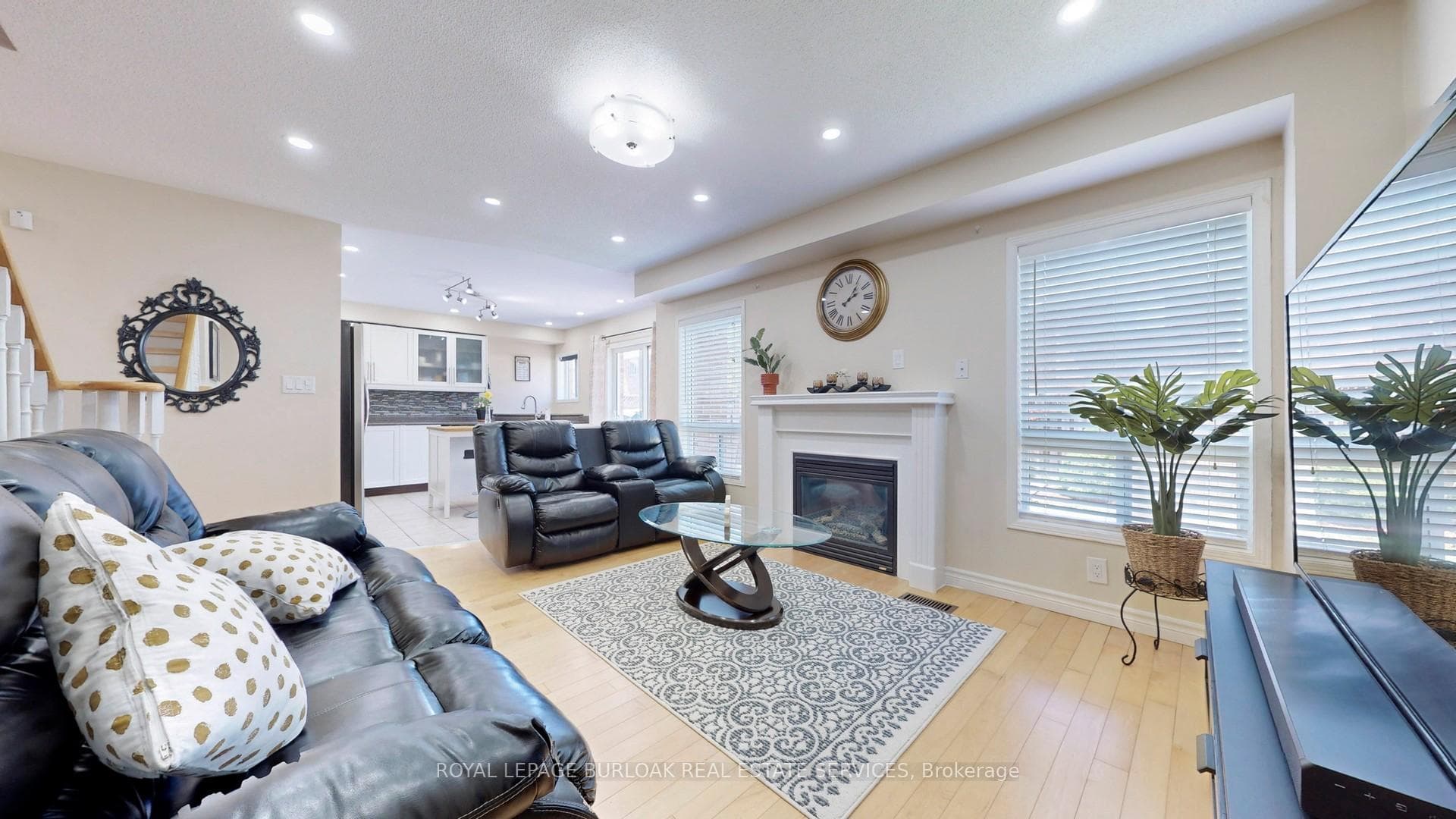 1241 Newell Street photo 3