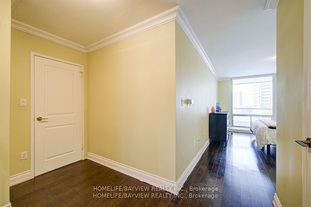 115 Antibes Drive Unit 806 photo 29