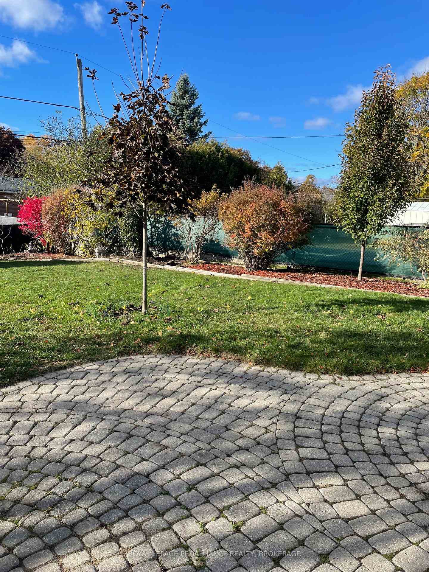 745 Sussex Boulevard photo 36
