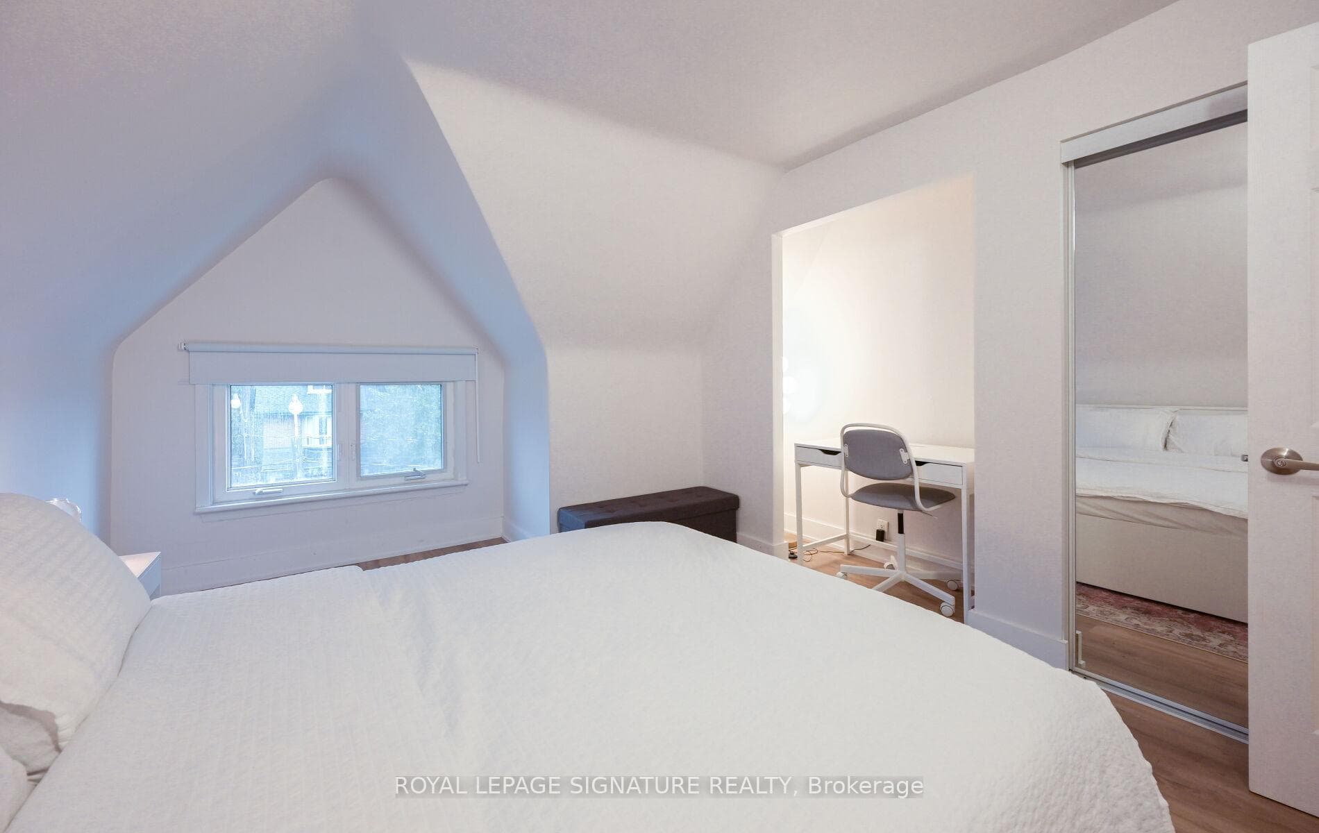 466 Pape Avenue Unit Upper photo 19