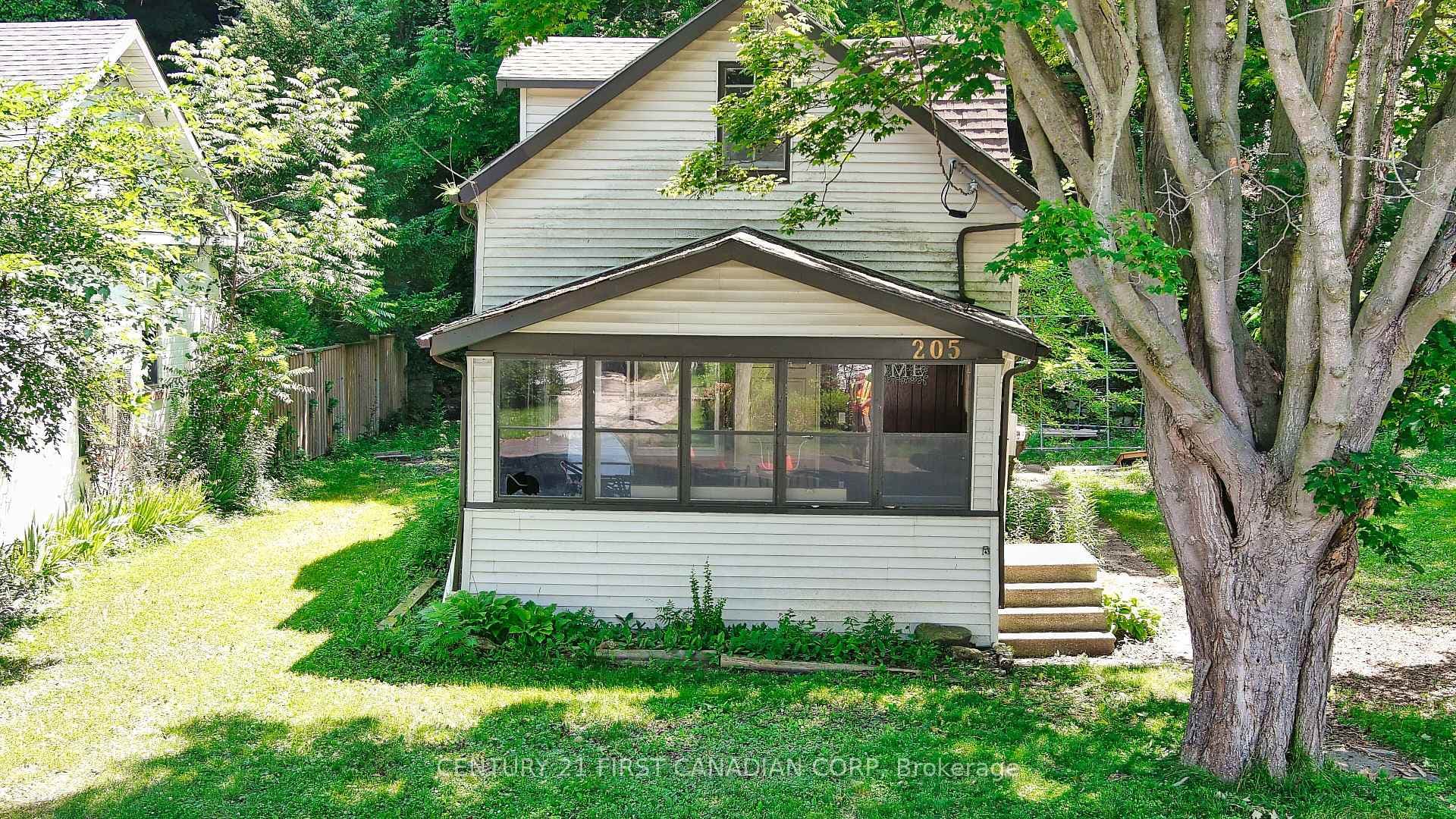 205 Orchard Street photo 7