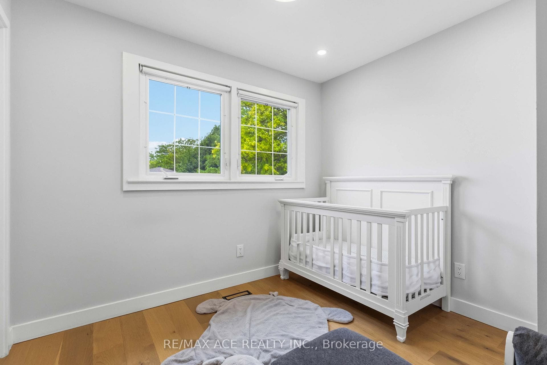 19 Barker Court photo 42