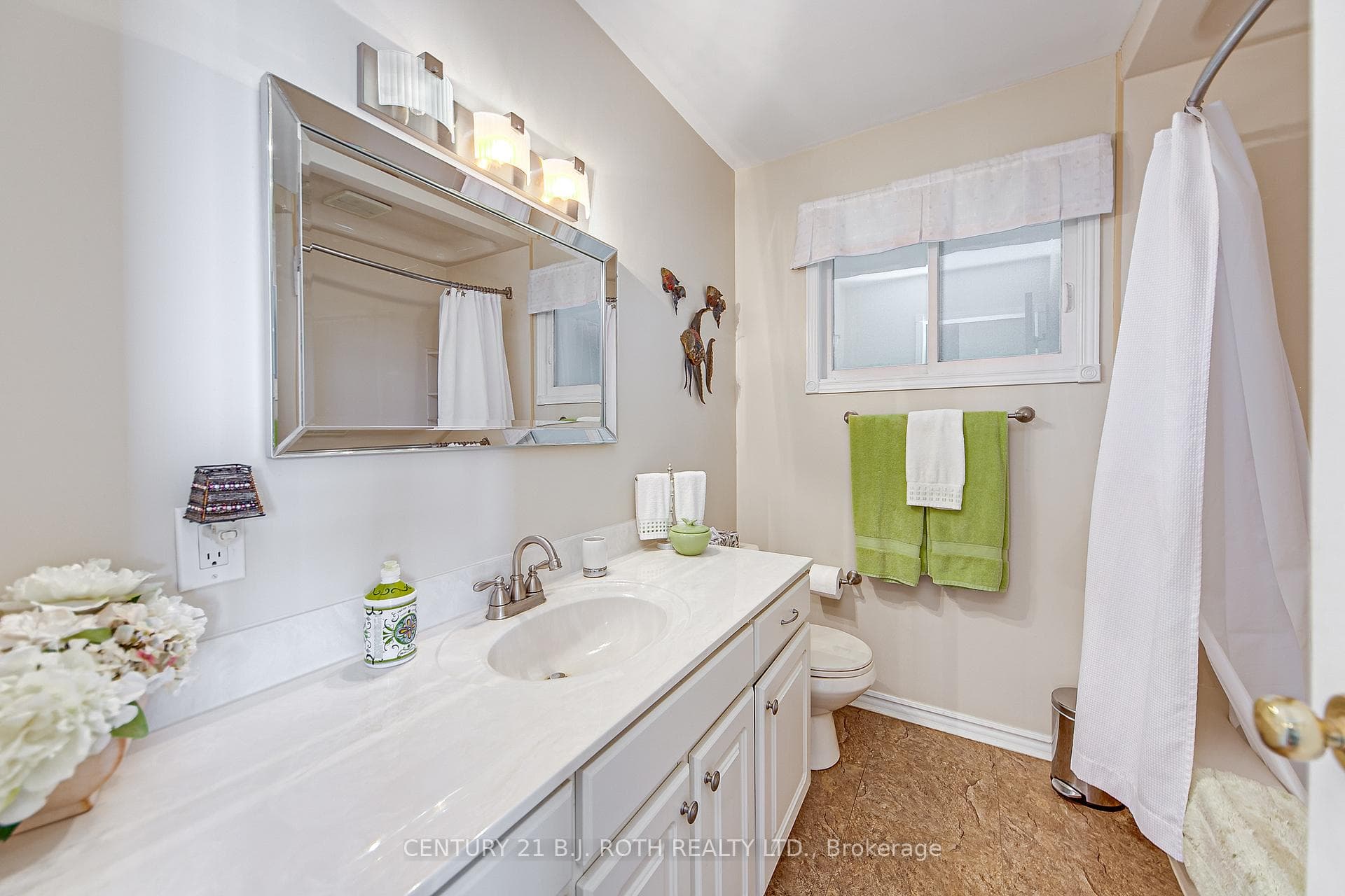98 Lakeside Drive photo 25