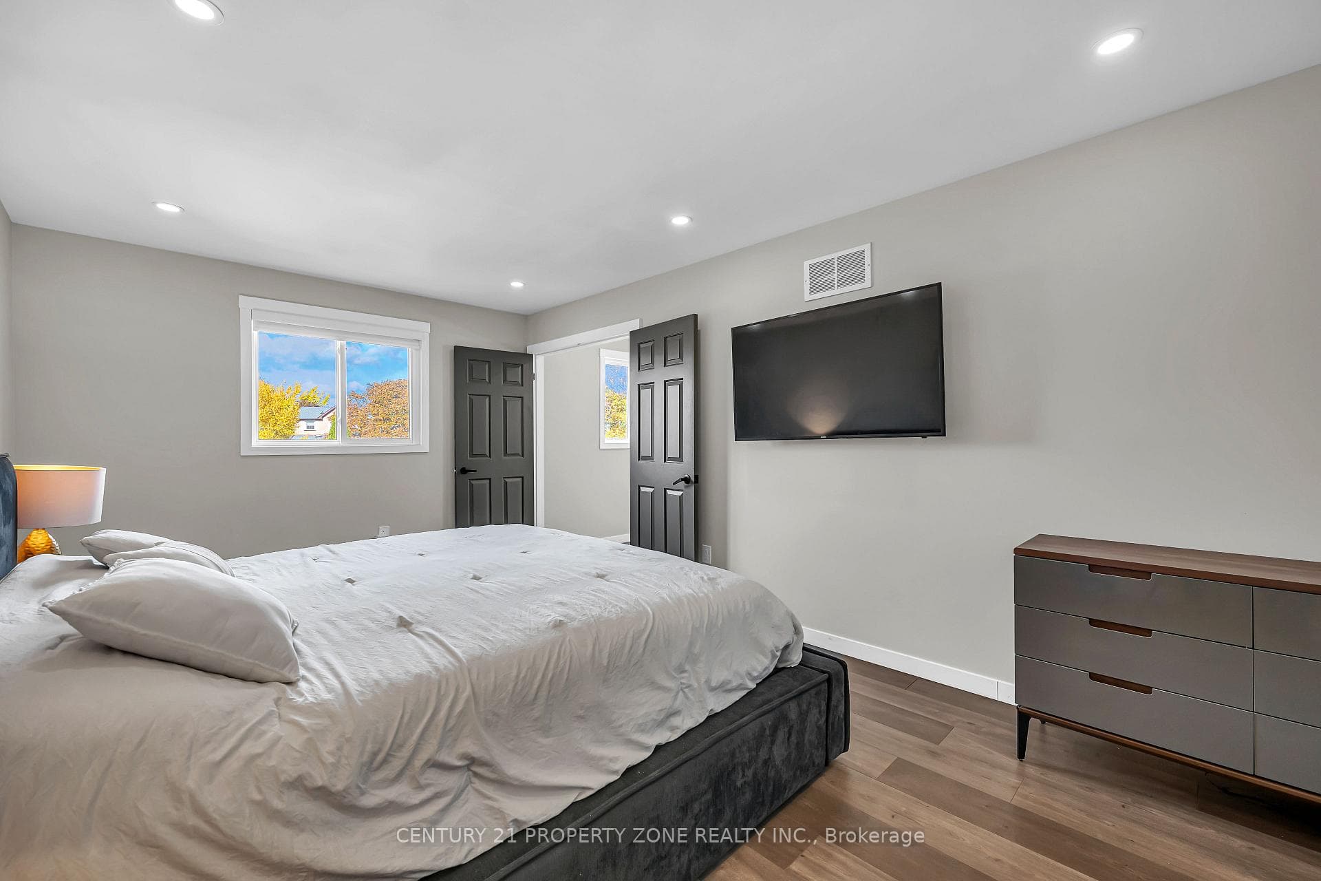 703 Mountjoy Court photo 28