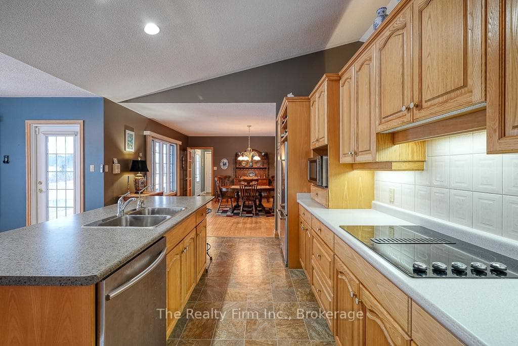 716173 18th Line photo 12