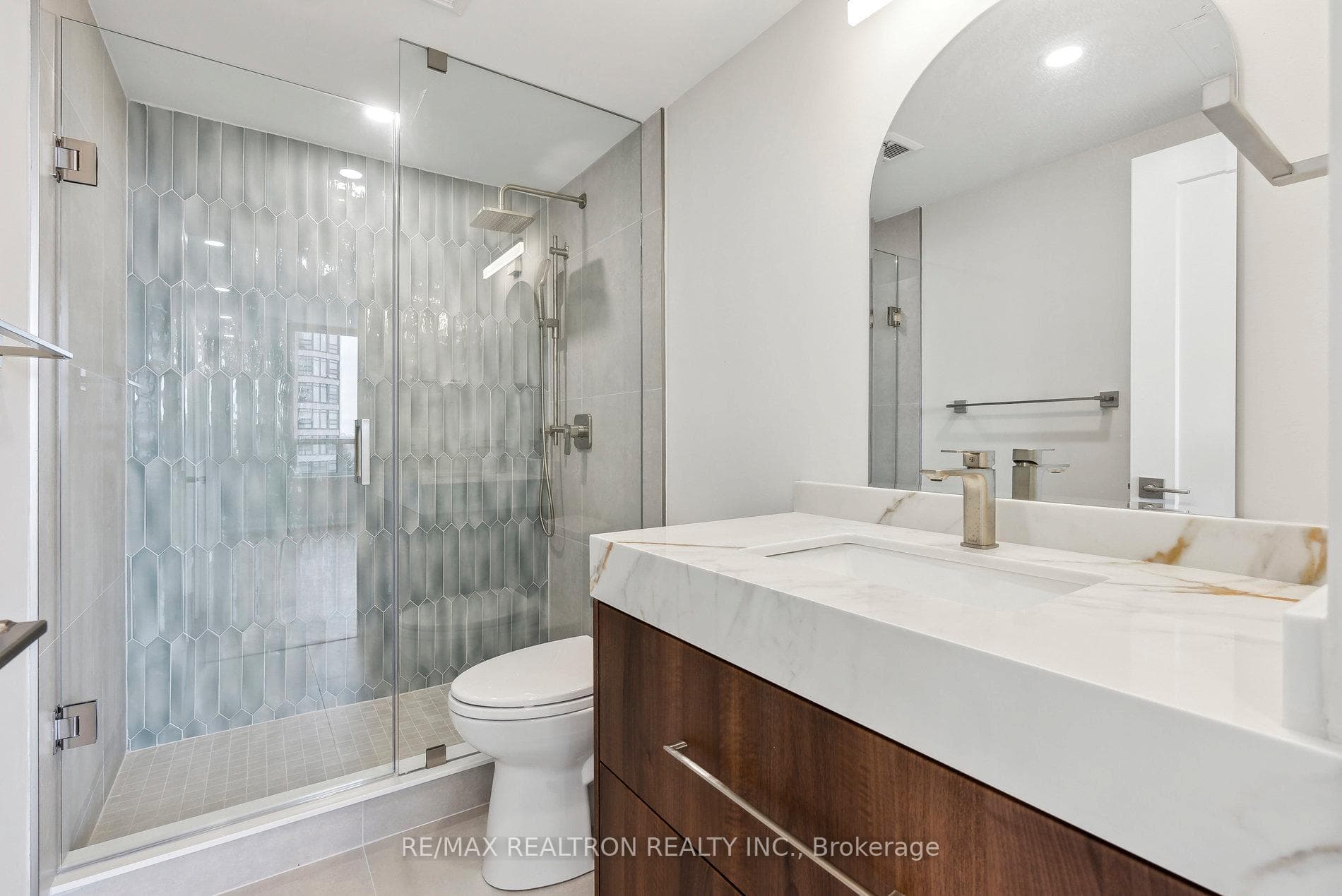 35 Finch Avenue Unit 905 photo 25