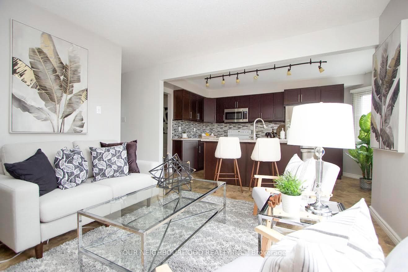 Open Concept FR/Kitchen