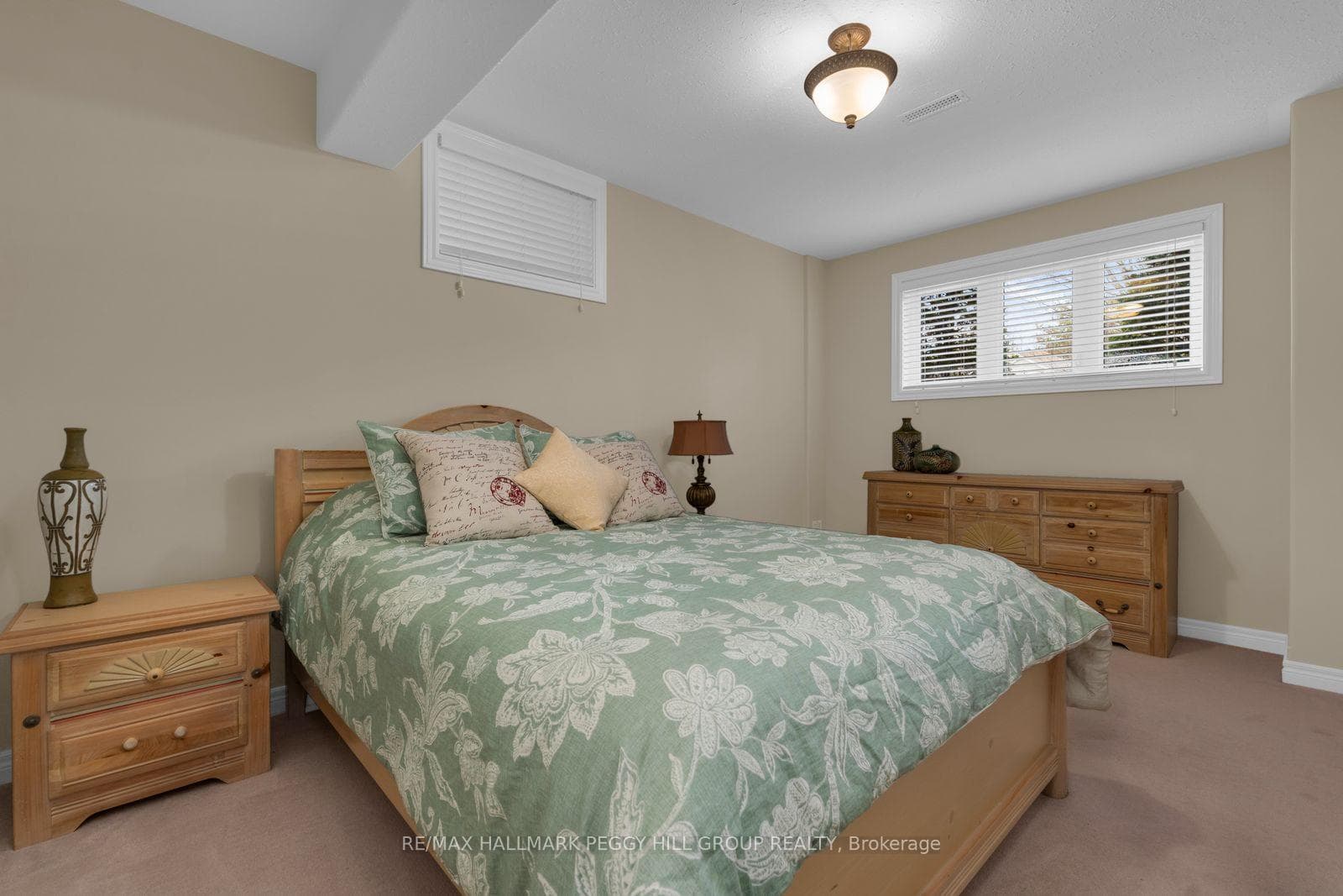 99 Cumming Drive photo 15