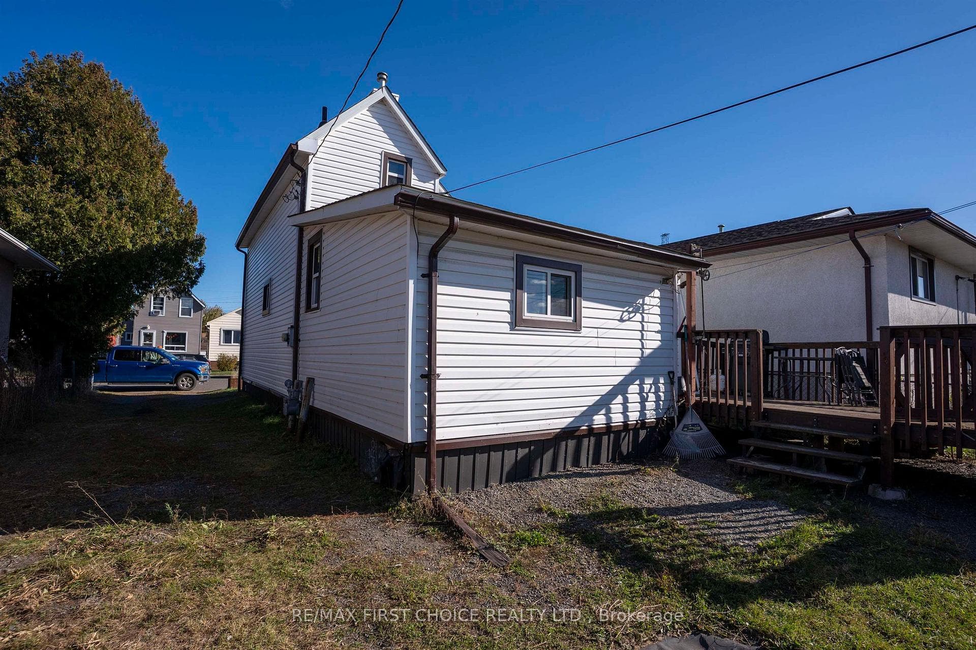 535 McBain Street photo 5