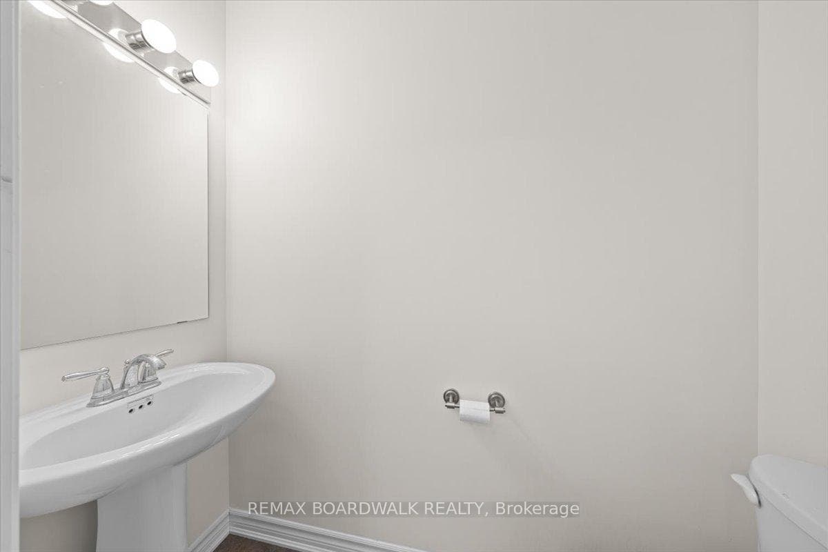 336 Gallantry Way photo 17