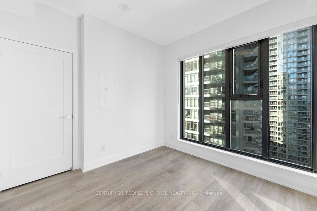 20 Soudan Ave Avenue Unit 1902 photo 14