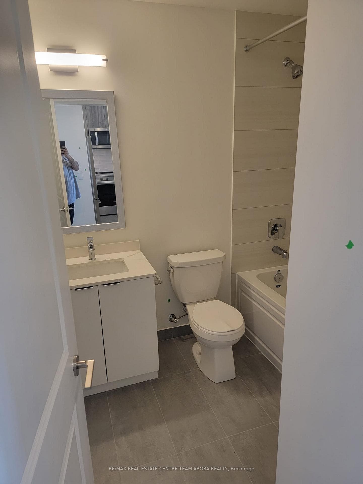 15 Watergarden Drive Unit 1307 photo 8
