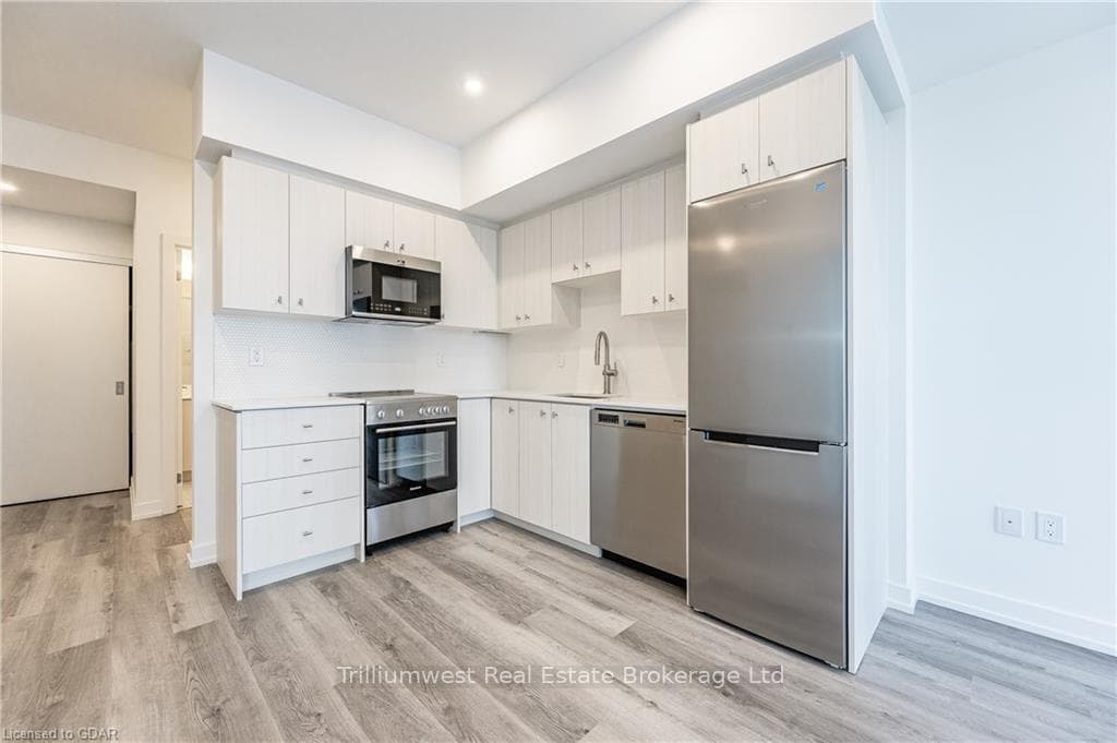 15 WELLINGTON Street Unit 1601 photo 7