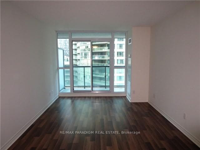 19 Grand Trunk Crescent Unit 2305 photo 4