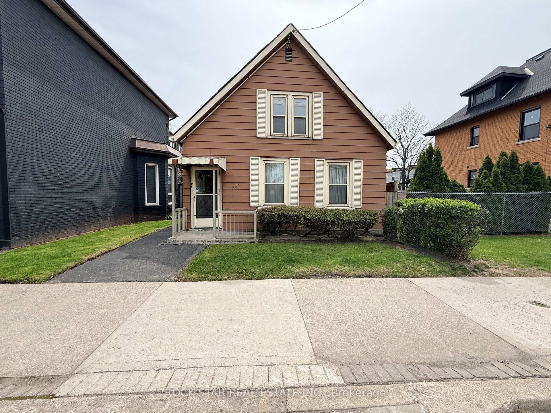 358 Barton Street photo 1
