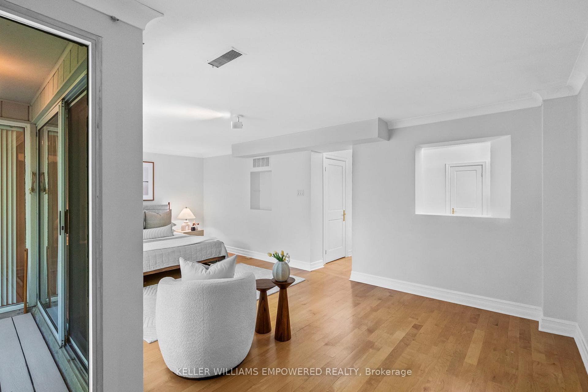 865 Bathurst Street photo 19