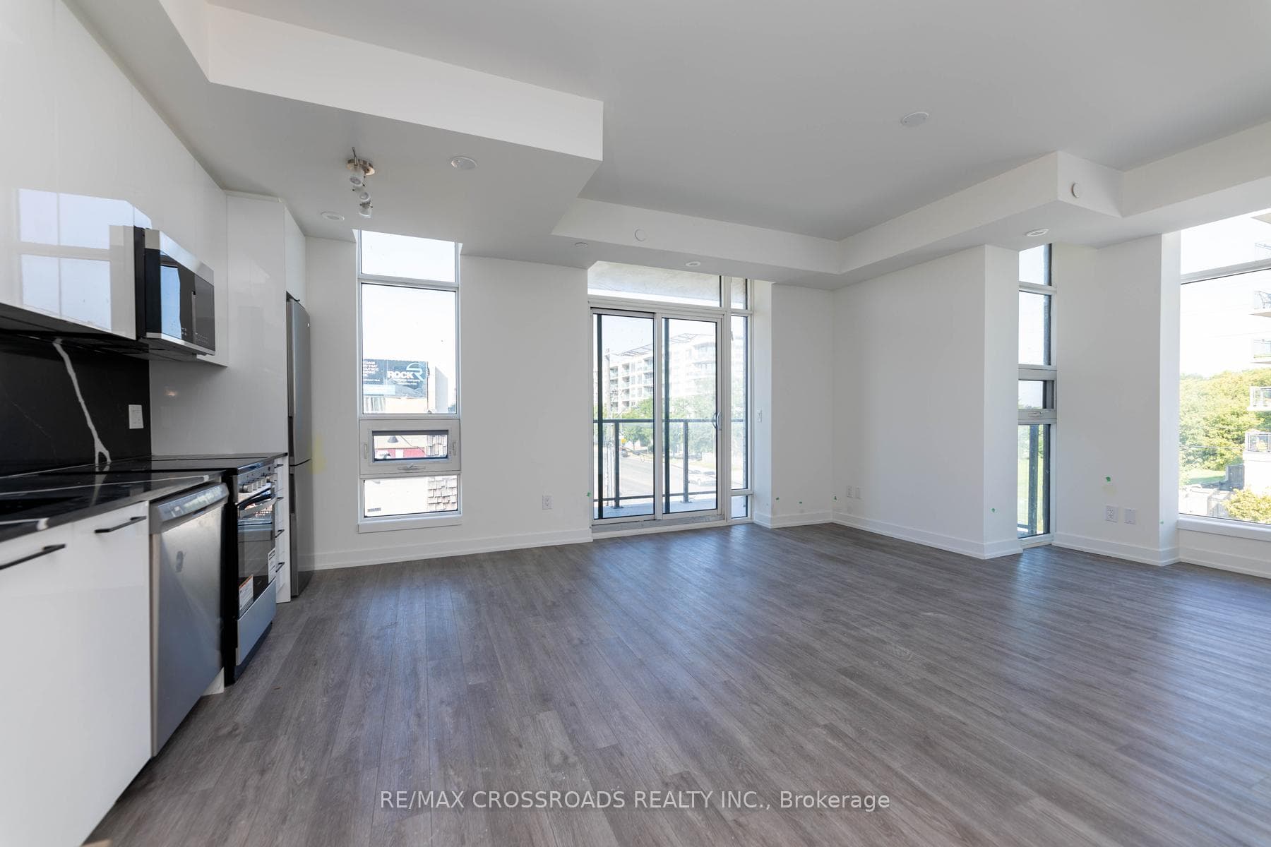 871 Sheppard Avenue Unit TH11 photo 11