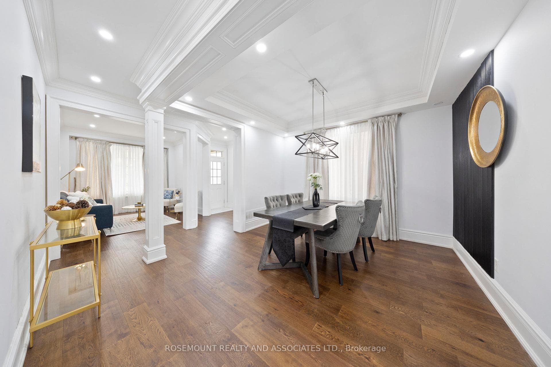 6 Isabella Garden Lane photo 4