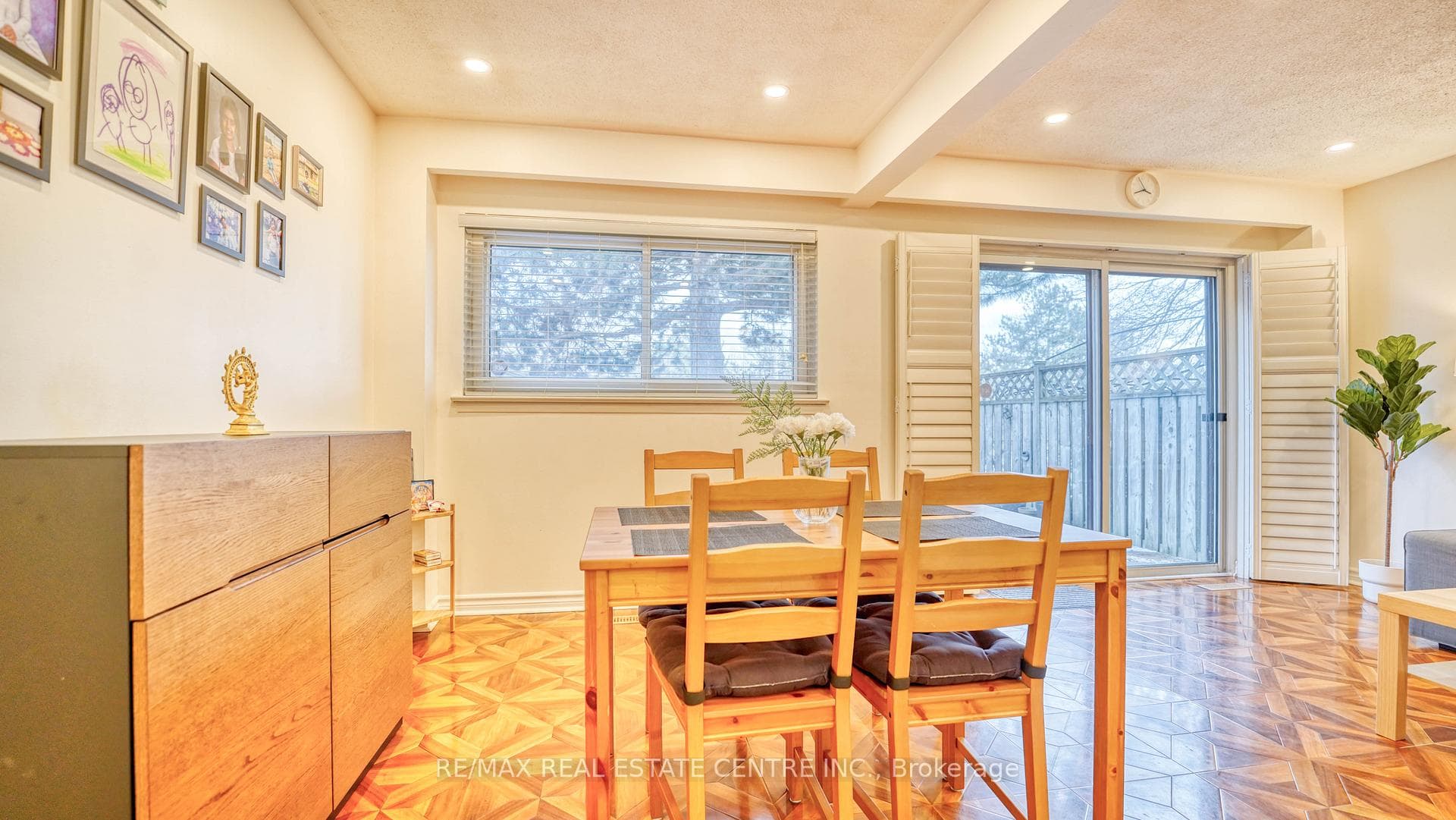 46 Dearbourne Boulevard Unit 21 photo 14